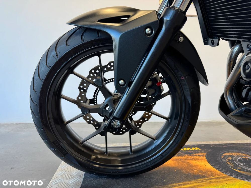 Honda CB - 18