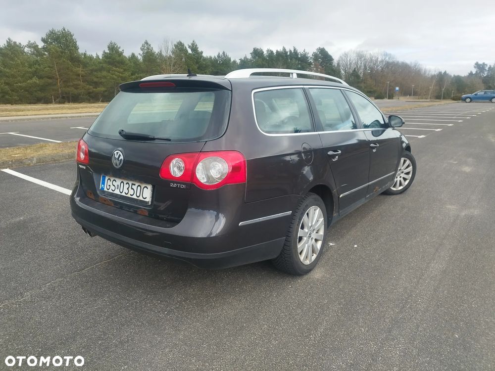 Volkswagen Passat 2.0 TDI Comfortline - 12