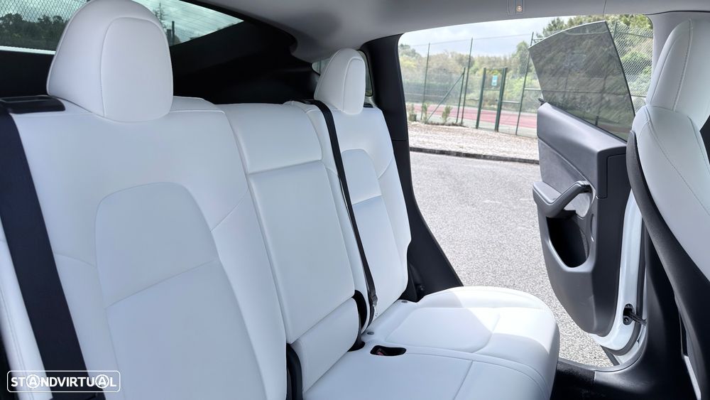 Tesla Model Y Long Range Tração Integral - 16