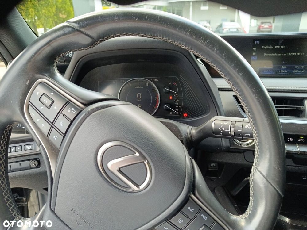 Lexus UX 200 GPF Business Edition 2WD - 14