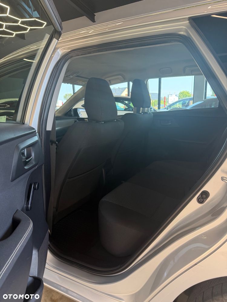 Toyota Auris - 16