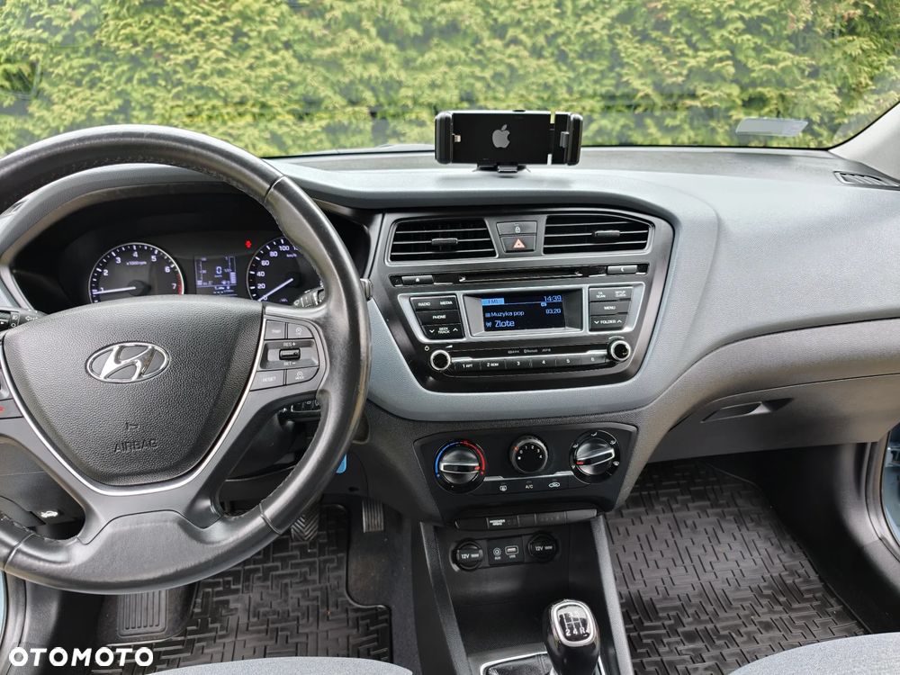 Hyundai i20 1.25 Classic + - 27