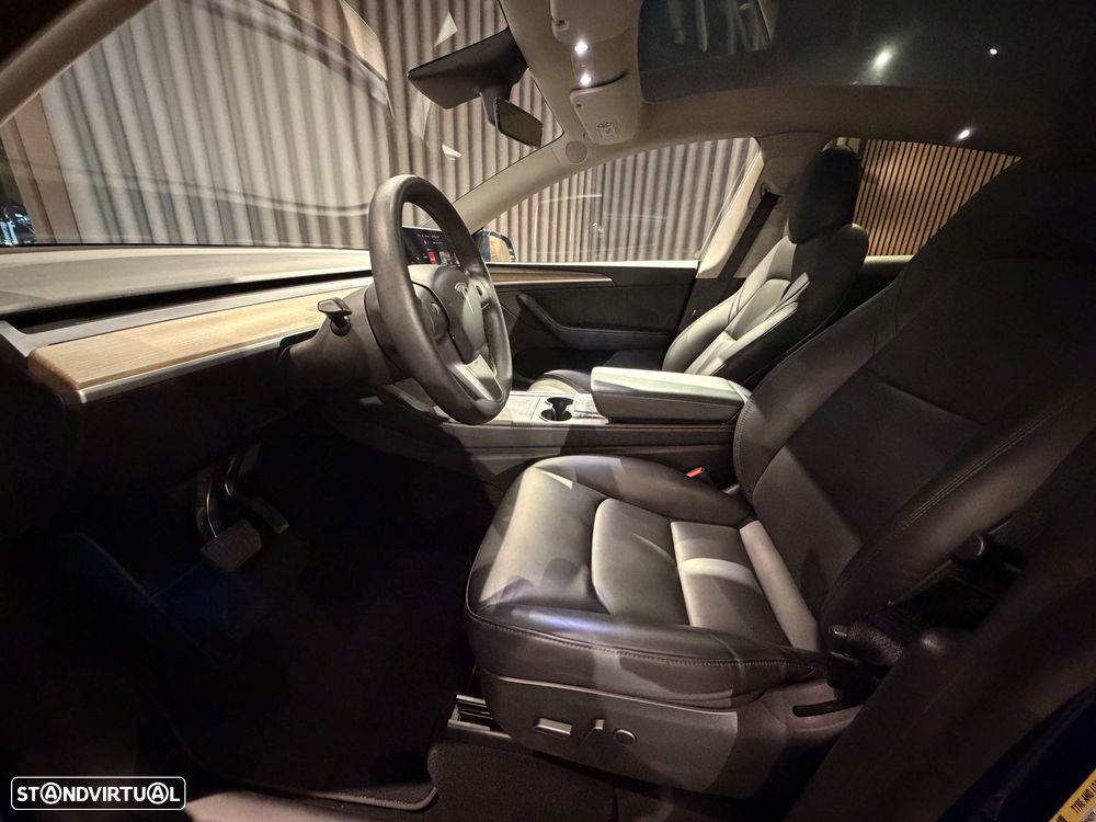 Tesla Model Y Long-Range RWD - 15