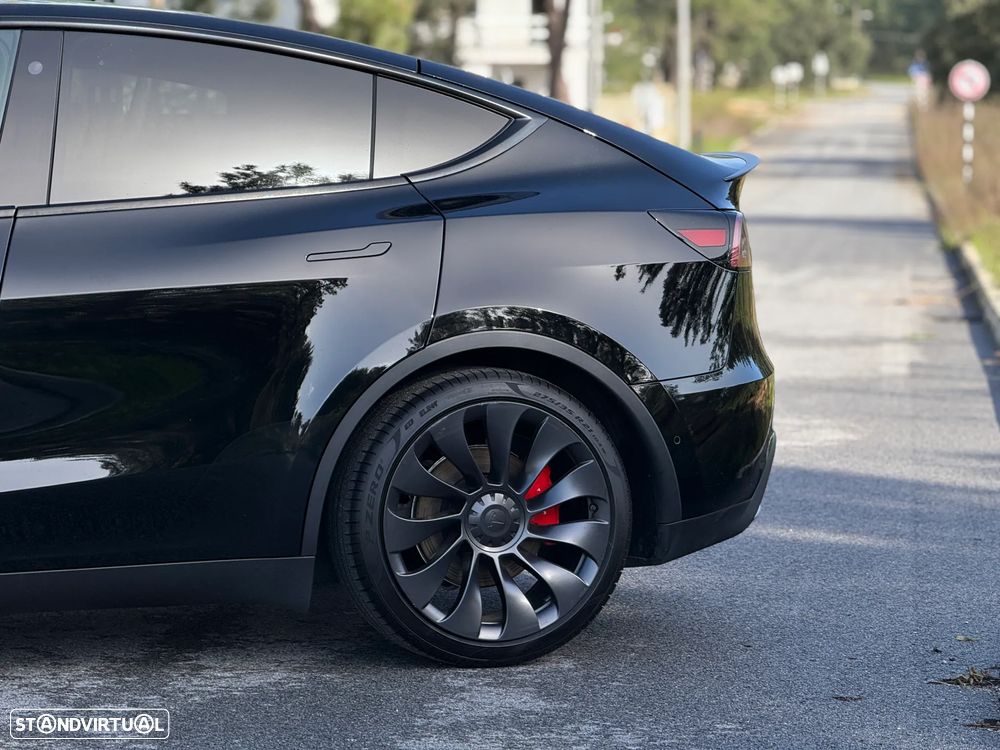 Tesla Model Y Performance Dual Motor AWD - 5