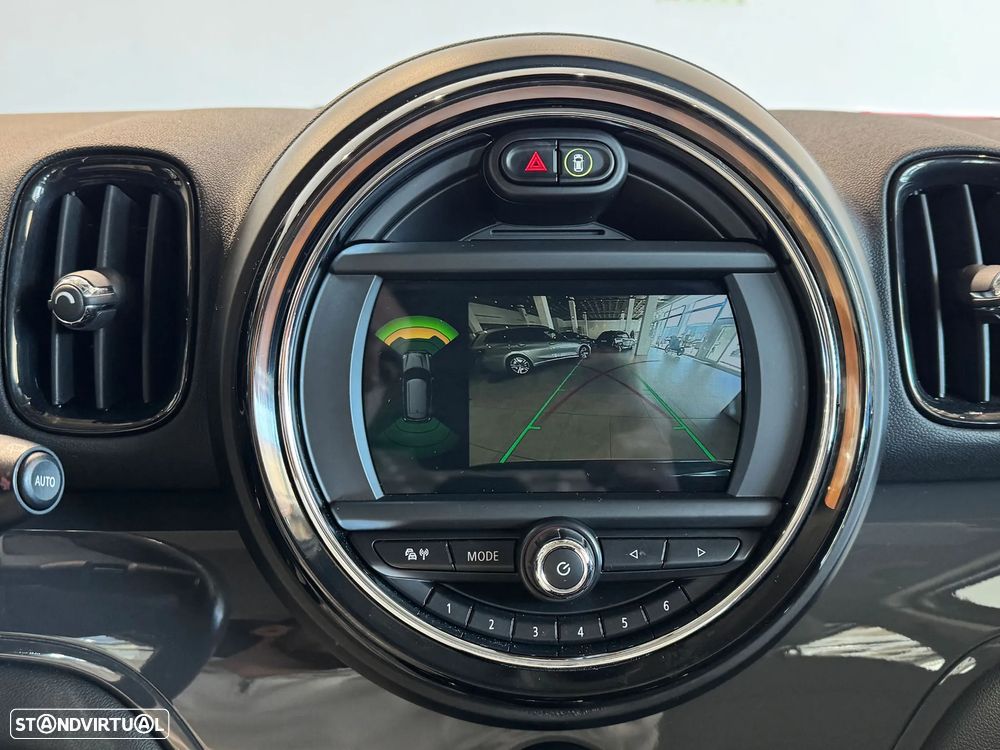 MINI Countryman Cooper D ALL4 Auto - 13