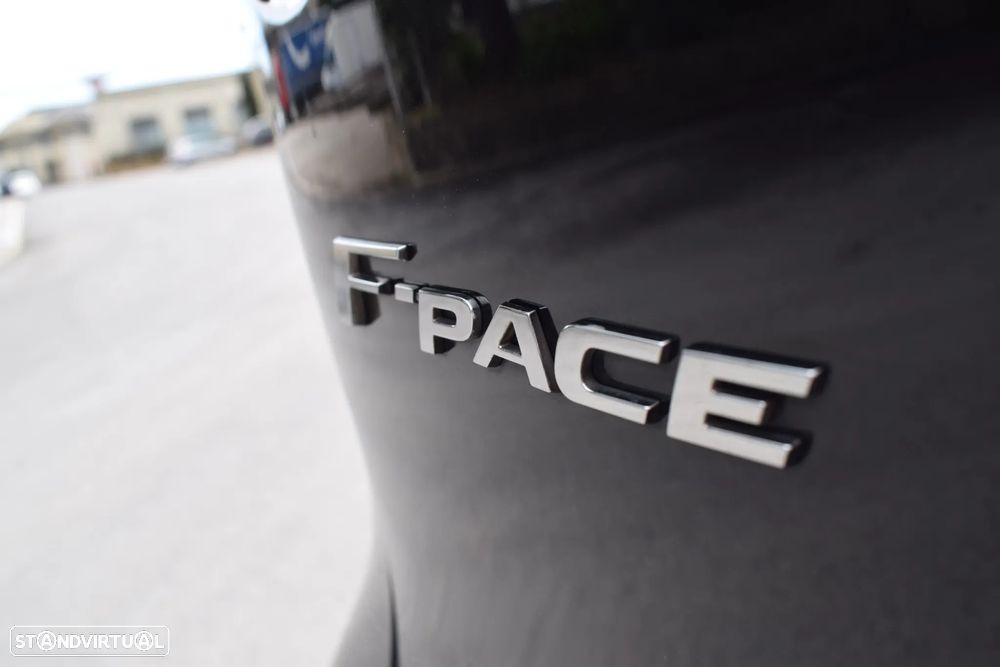 Jaguar F-Pace 2.0 i4D R-Sport - 19