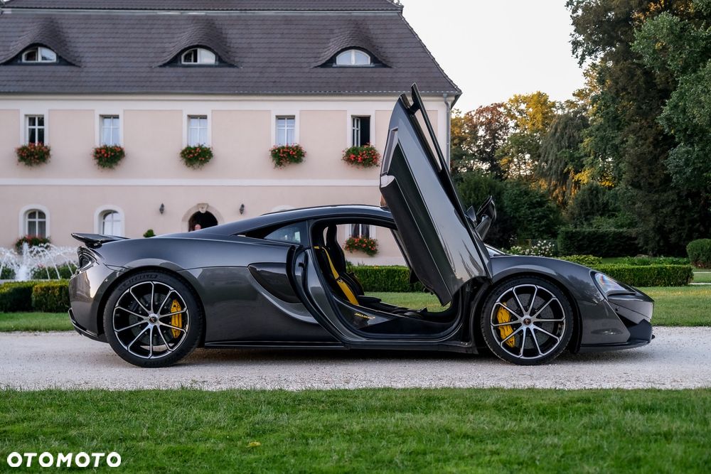 McLaren 570S Coupe - 24