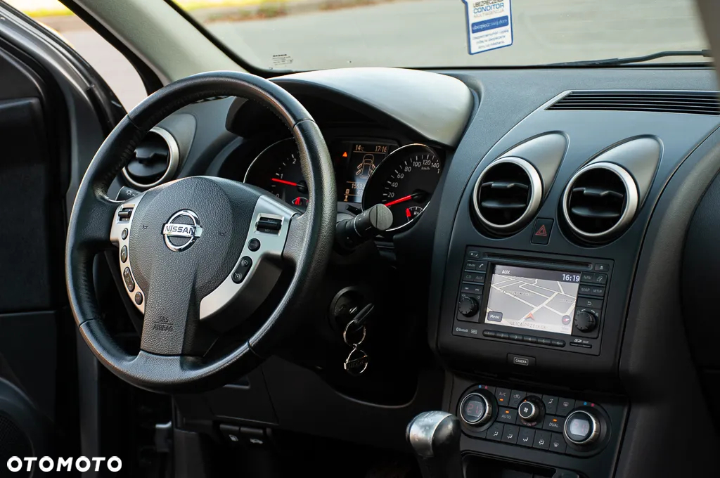 Nissan Qashqai+2 - 18