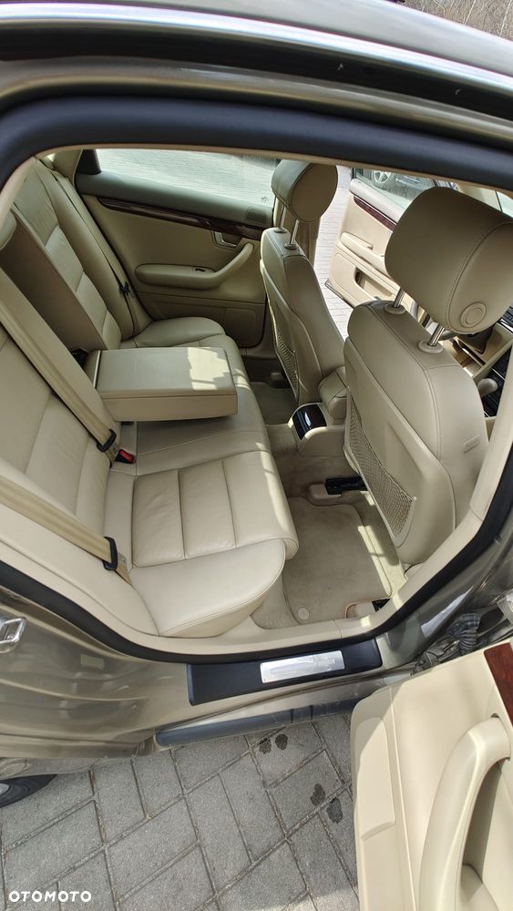 Audi A4 Limousine 2.0 T FSI multitronic - 34
