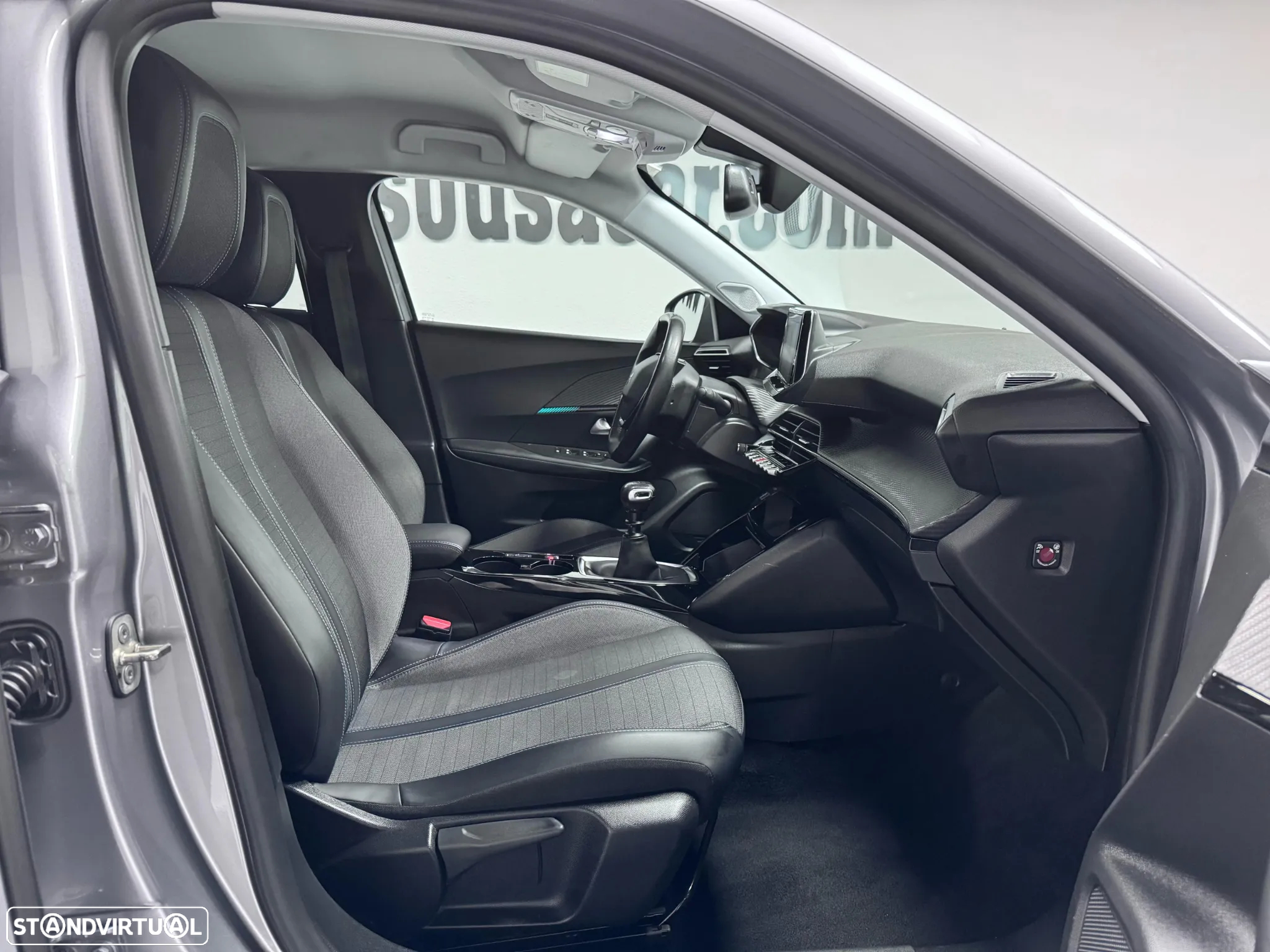 Peugeot 2008 PureTech 100 Allure - 20