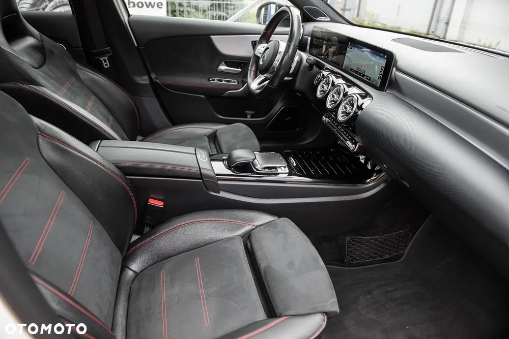 Mercedes-Benz Klasa A 250 7G-DCT AMG Line - 35