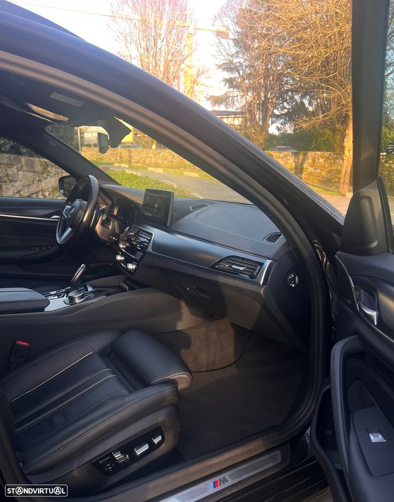 BMW 530 e Pack Desportivo M - 19