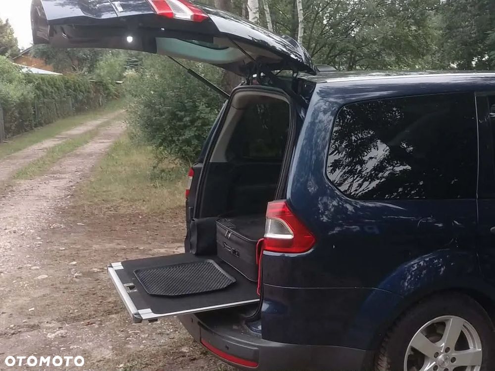 Ford Galaxy 1.8 TDCi Ambiente - 9