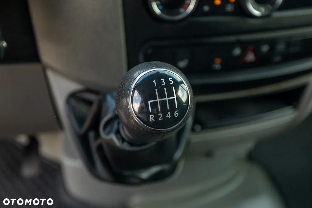 Volkswagen Crafter - 27