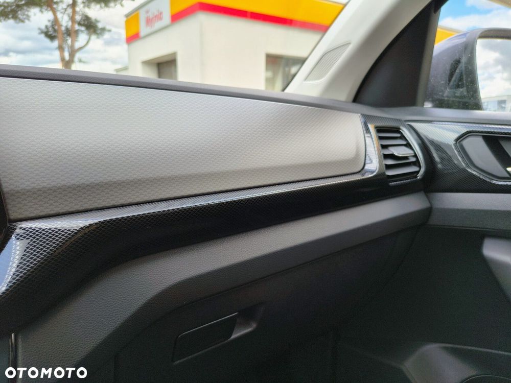 Volkswagen T-Cross - 24