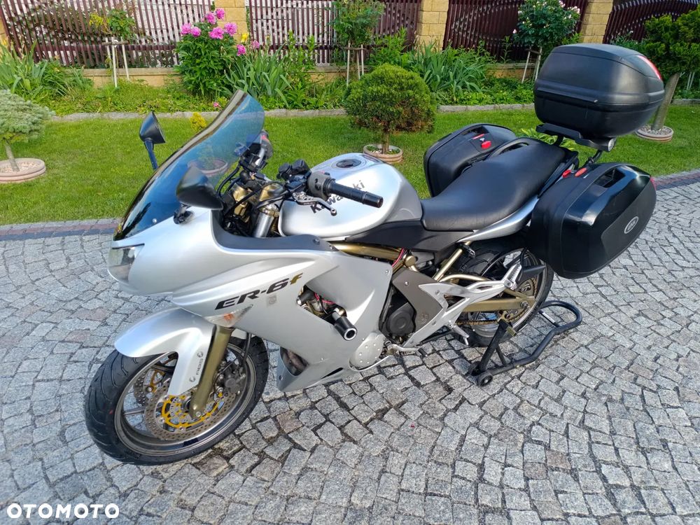 Kawasaki ER - 1