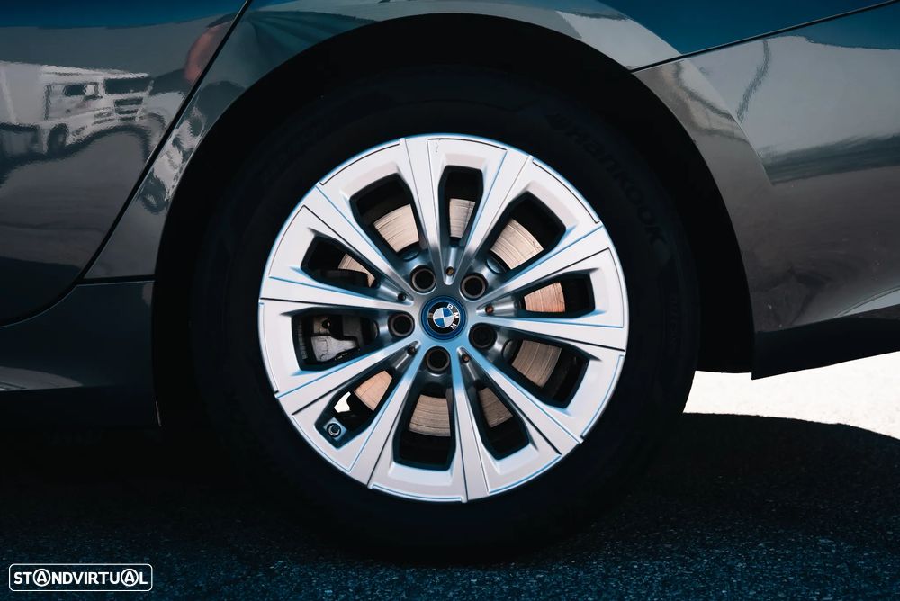 BMW 330 e Aut. Advantage - 7