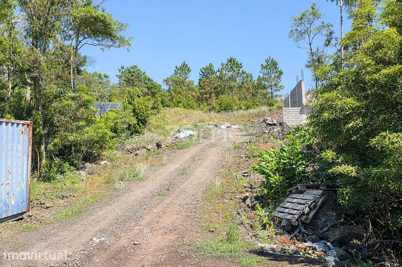 Terreno Urbano de 12.524 m² na Criação Velha com potencial turístic... - Grande imagem: 4/19