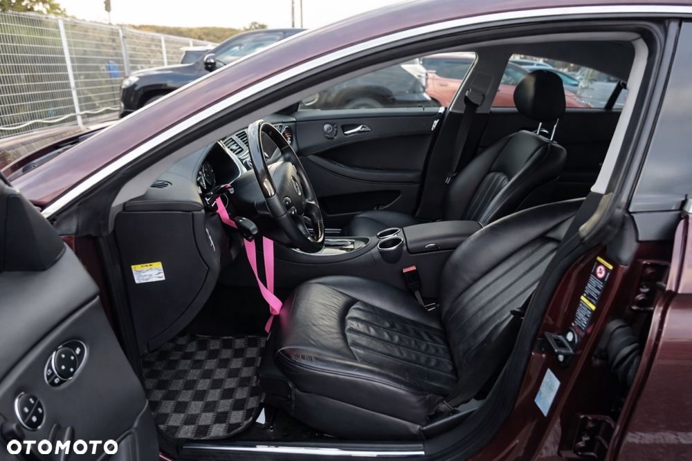 Mercedes-Benz CLS - 6