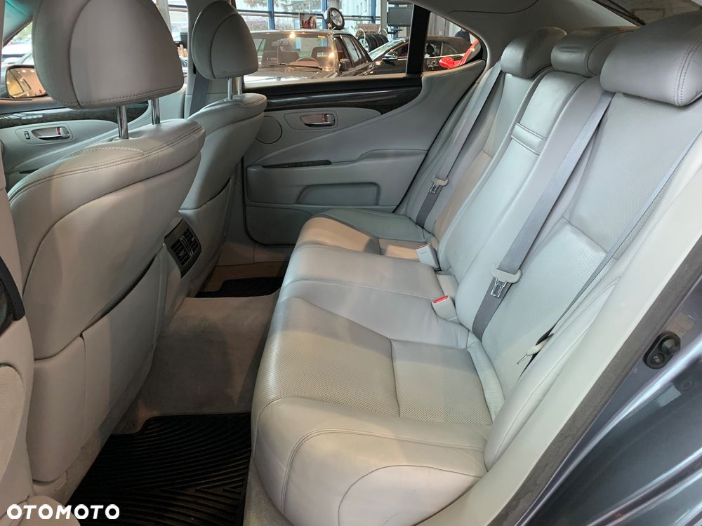 Lexus LS 460 Superior - 21