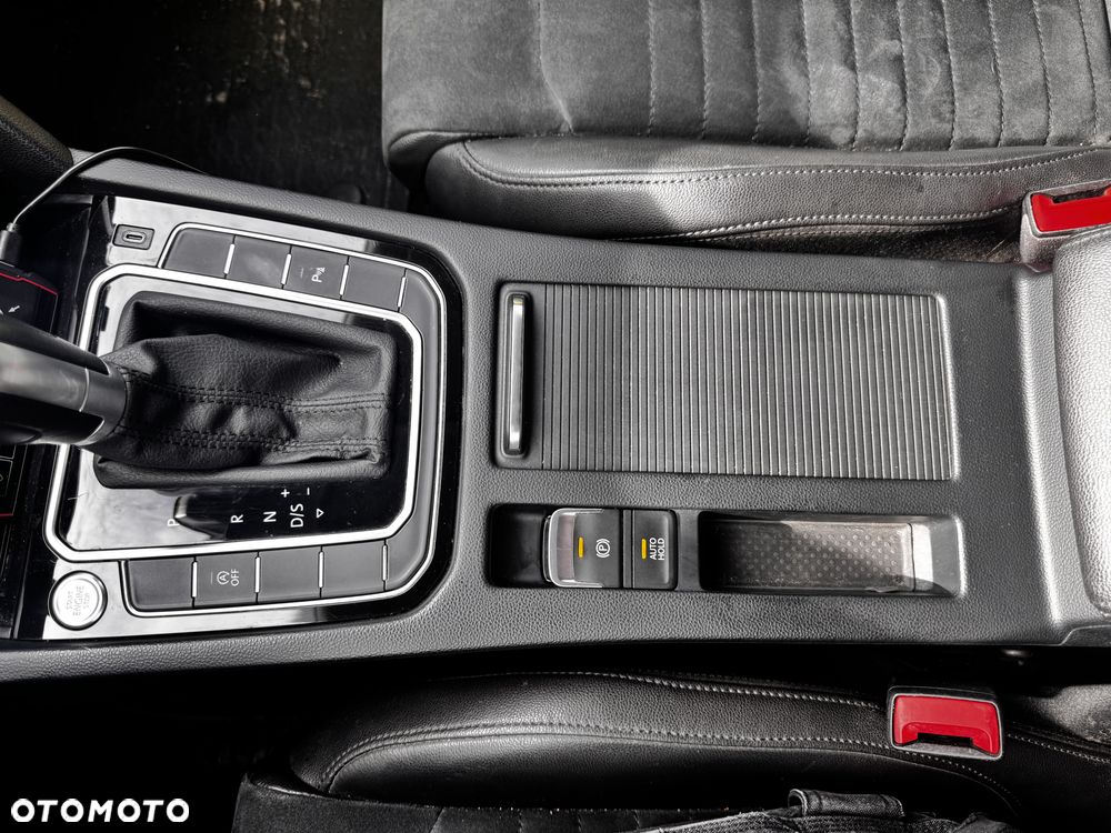 Volkswagen Passat 2.0 TDI EVO Business DSG - 16