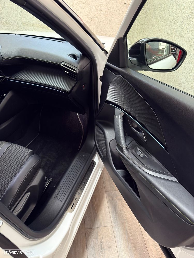 Peugeot 2008 PureTech 130 GT - 23