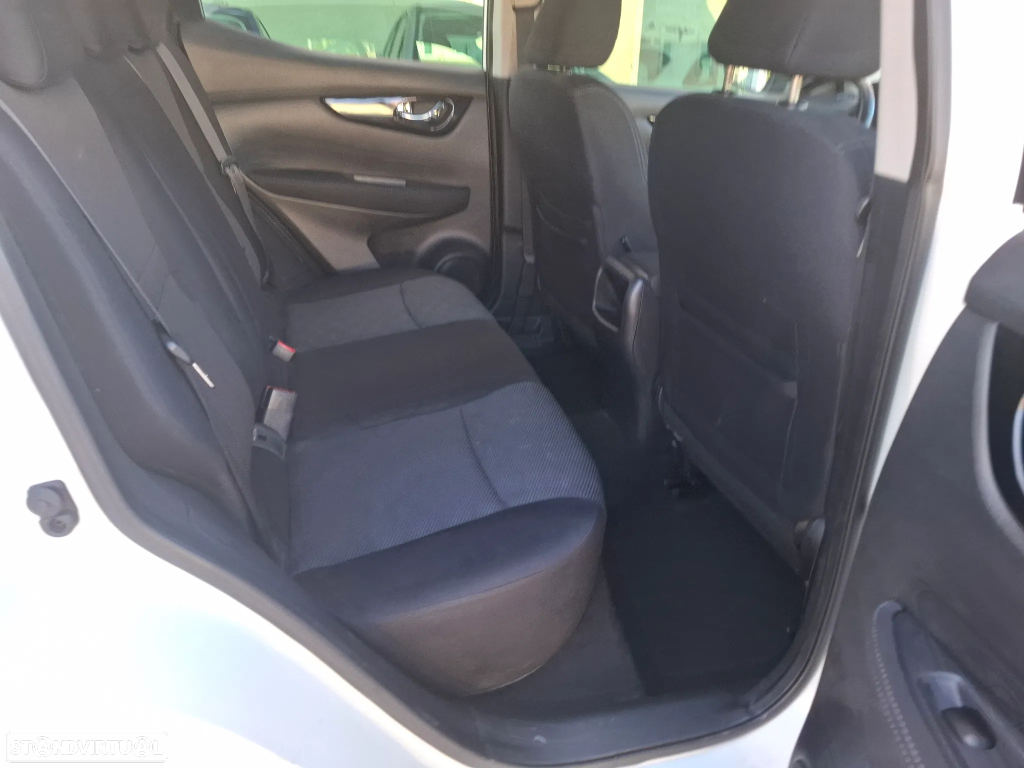 Nissan Qashqai 1.5 dCi N-Connecta - 31