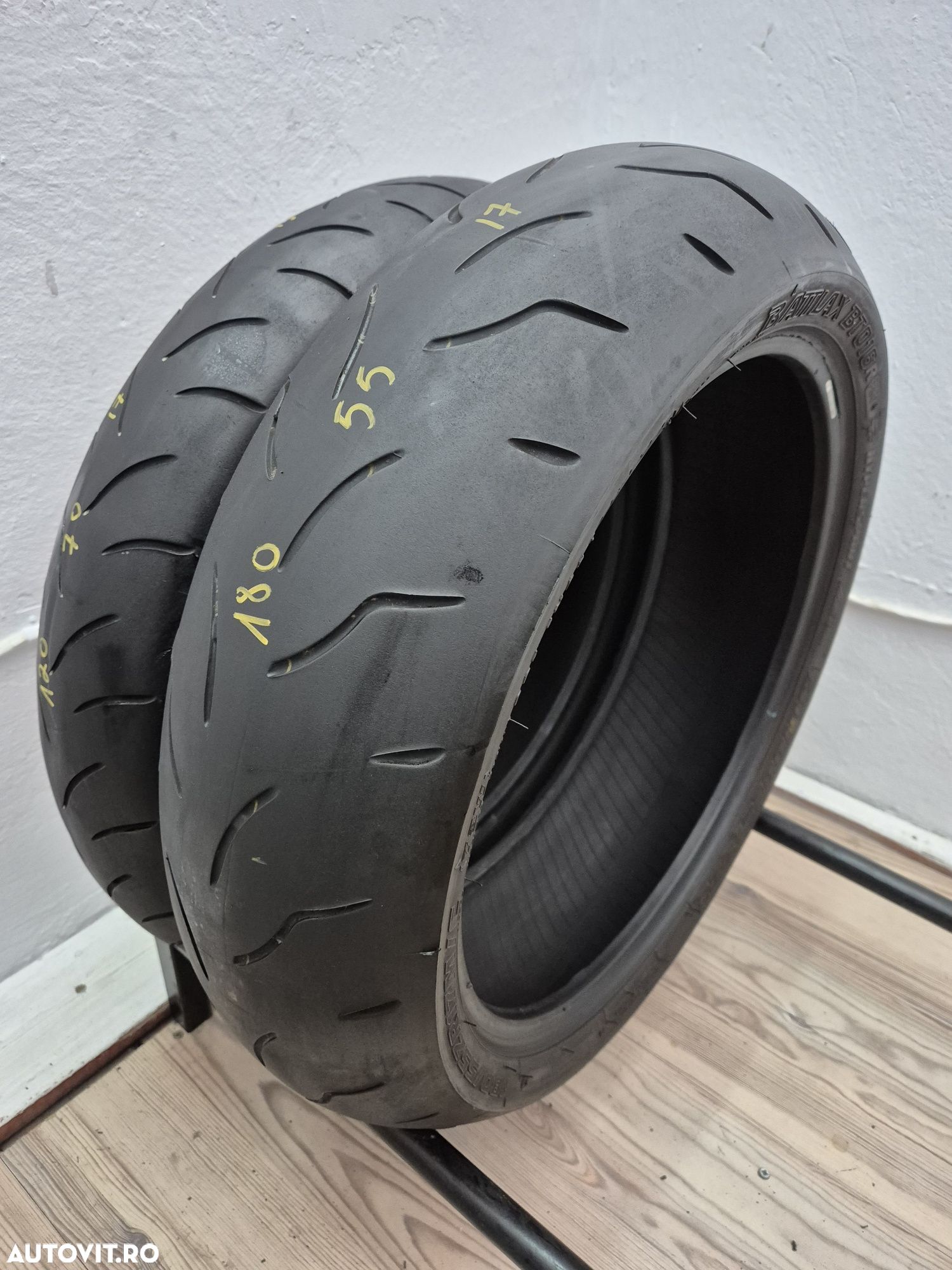 Set anvelope moto 120 70 17 cu 180 55 17 Bridgestone Bt016 - 1