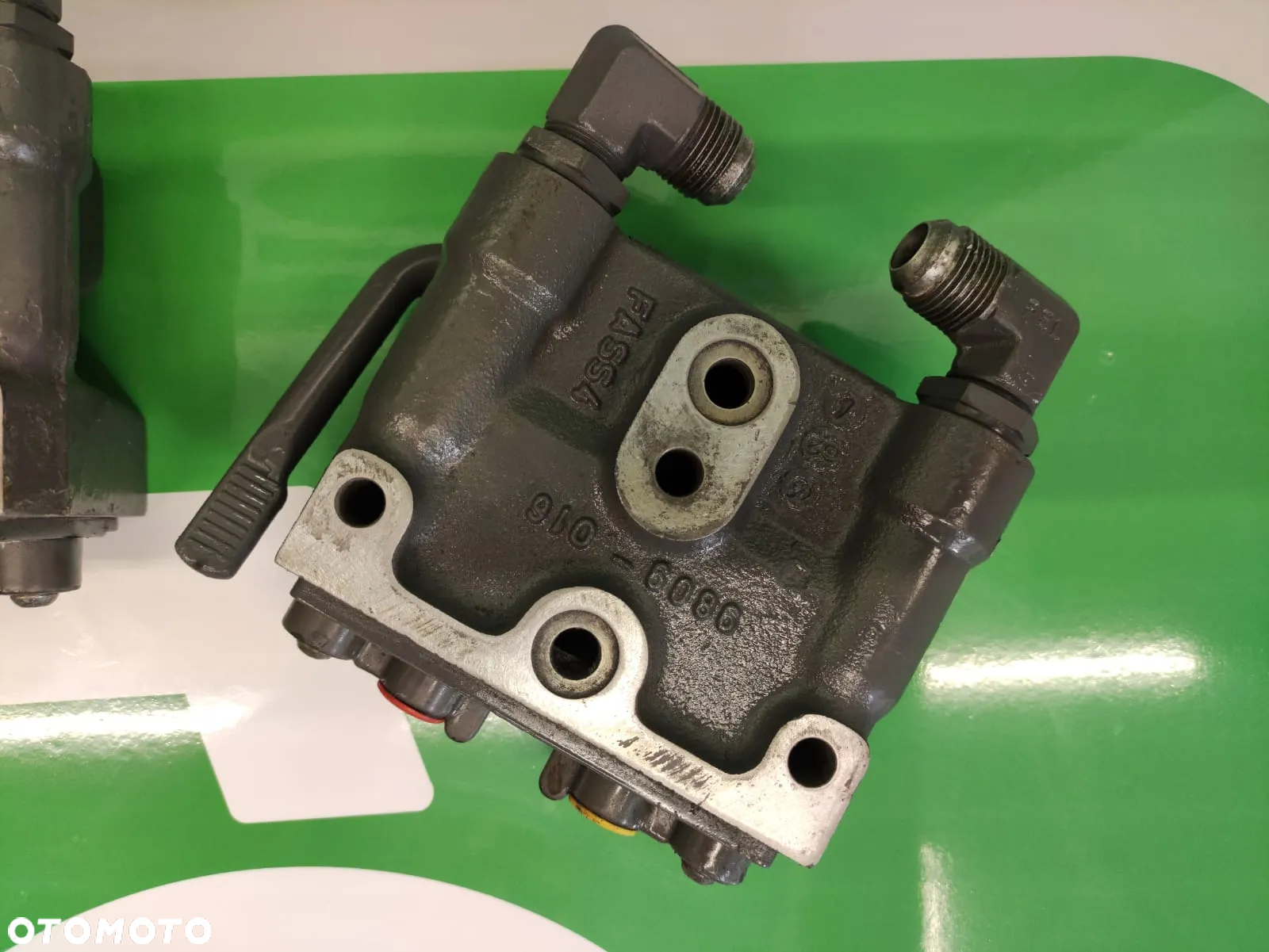 Zawór Gniazdo hydrauliczne FASS2 9809-016 CLAAS ARES 836 - 2