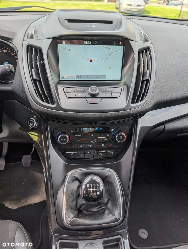 Ford Kuga 1.5 EcoBoost 2x4 Titanium - 11
