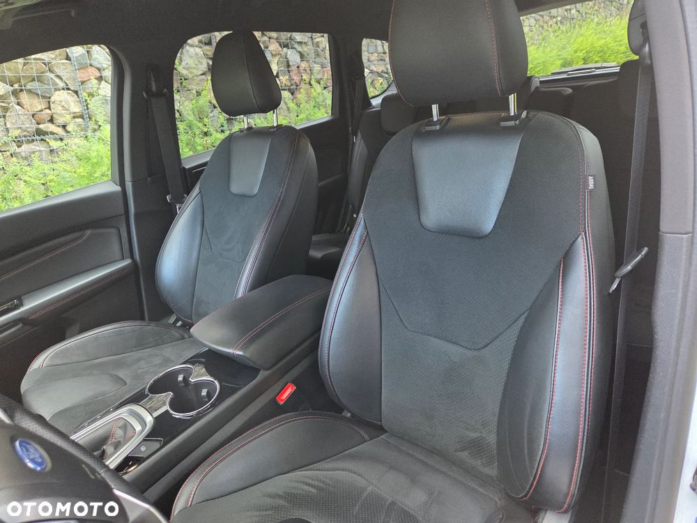 Ford S-Max - 10