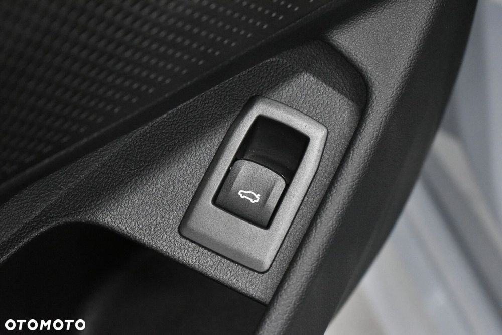 BMW Seria 3 320d xDrive M Sport sport - 8