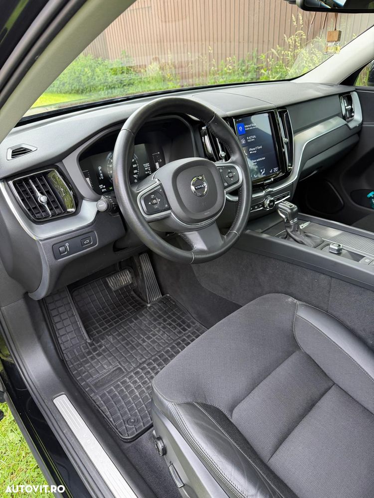 Volvo XC 60 D4 AWD Momentum - 4