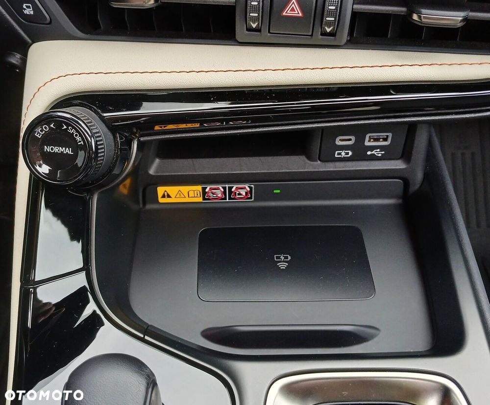 Lexus NX 350h Omotenashi AWD - 27