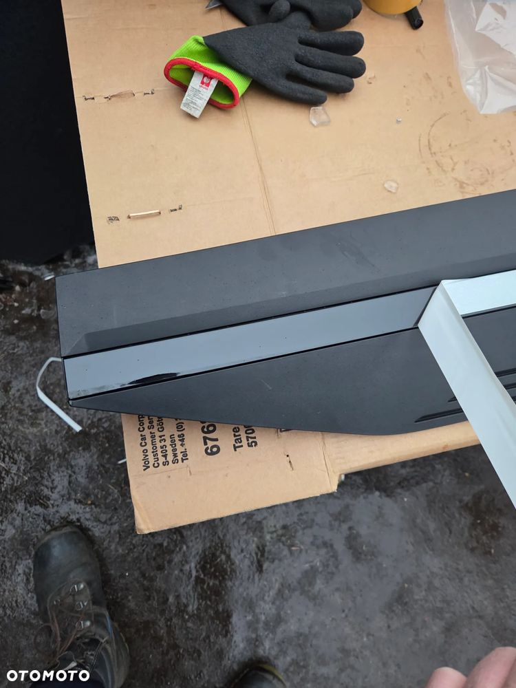 Listwa na drzwi prawy przód Hyundai Ioniq 5 87722-GI000CA 87722GI000CA listwa drzwi prawa przód przednia - 9