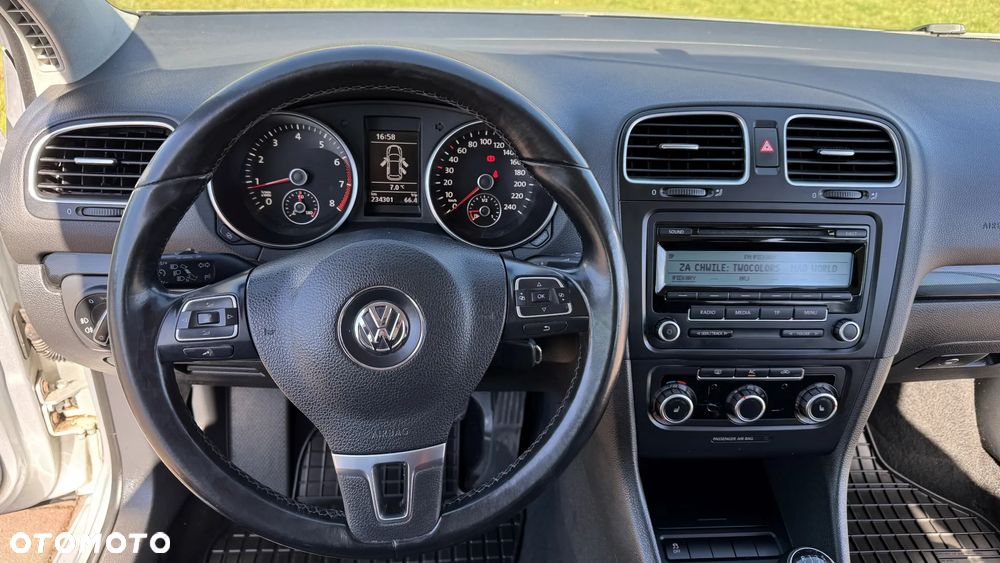 Volkswagen Golf 1.6 Edition - 32