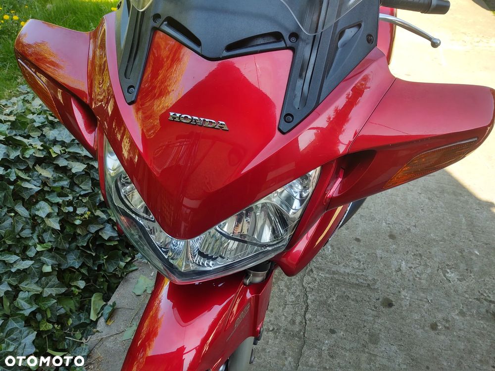 Honda ST - 6