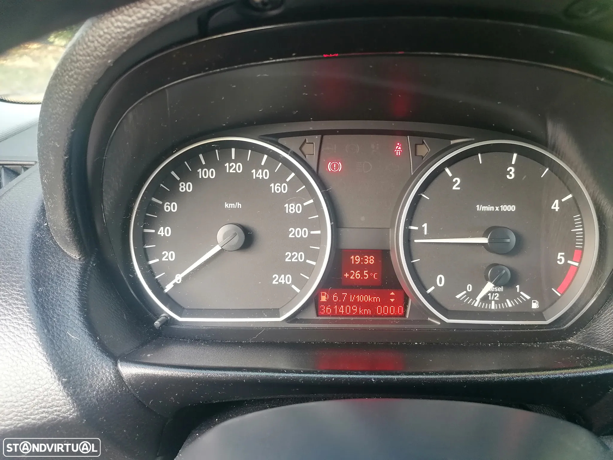 BMW 118 d Pack M - 9
