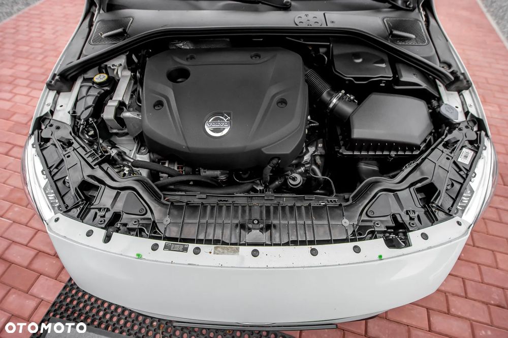 Volvo V60 D4 Drive-E R-Design Momentum - 15