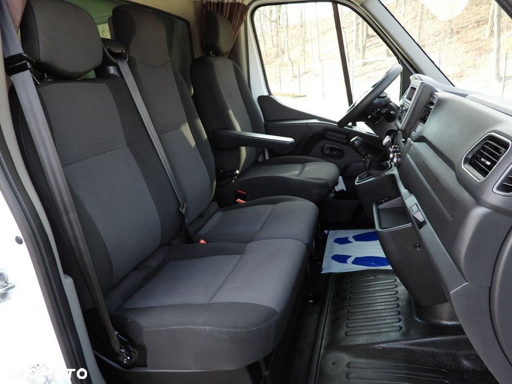 Renault MASTER PLANDEKA 10 PALET WEBASTO TEMPOMAT LEDY KLIMATYZACJA  165KM - 36