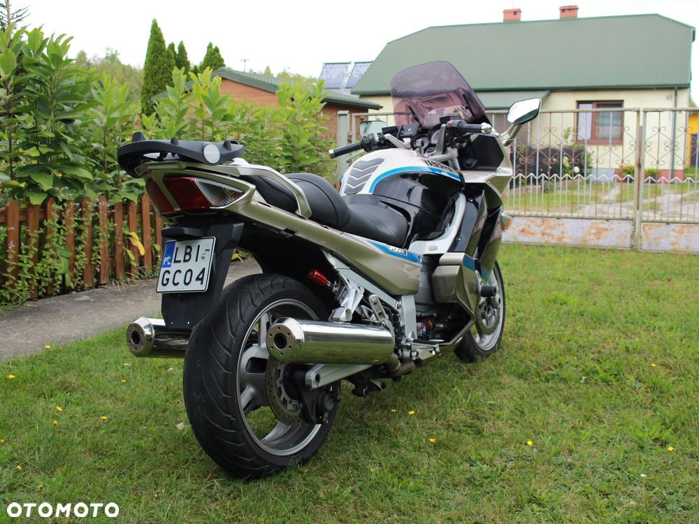 Yamaha FJR - 3