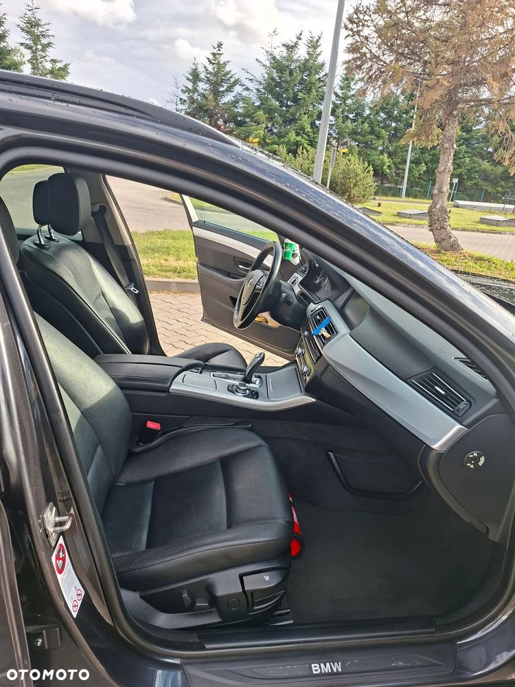 BMW Seria 5 520d - 14