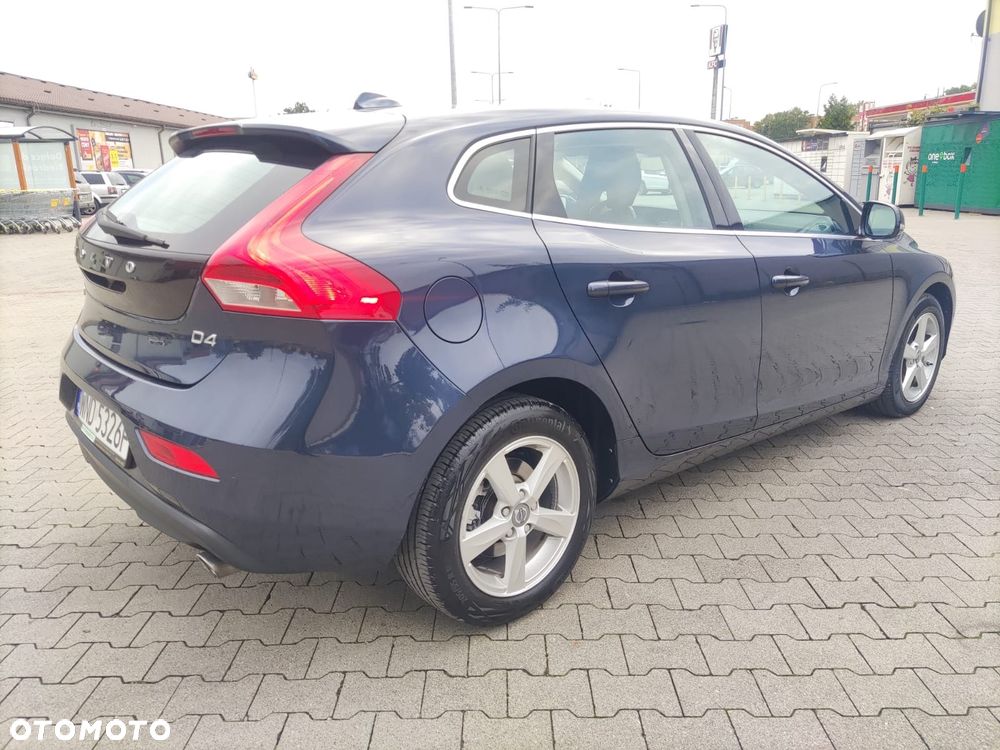 Volvo V40 D4 Drive-E Momentum - 10