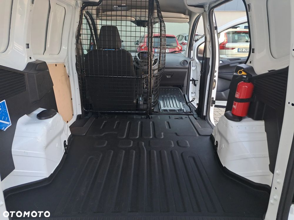 Ford COURIER - 33