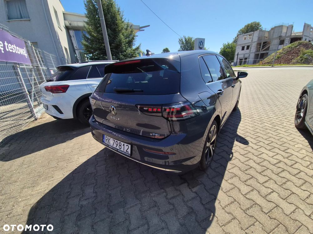 Volkswagen Golf - 5