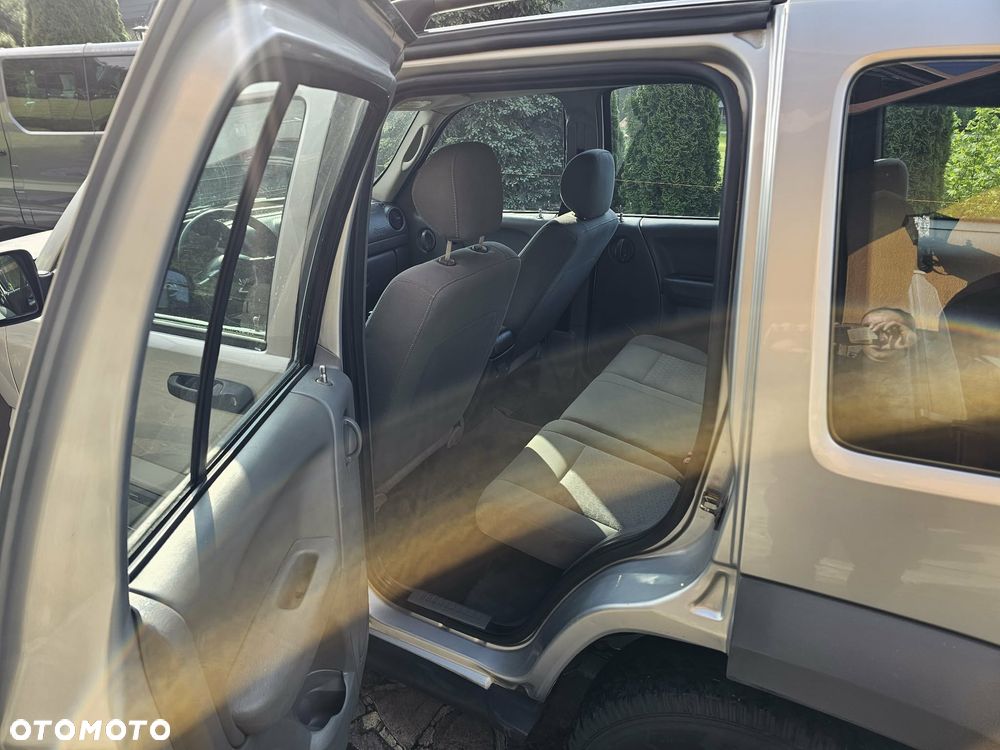 Jeep Cherokee 2.8 CRD Sport - 13