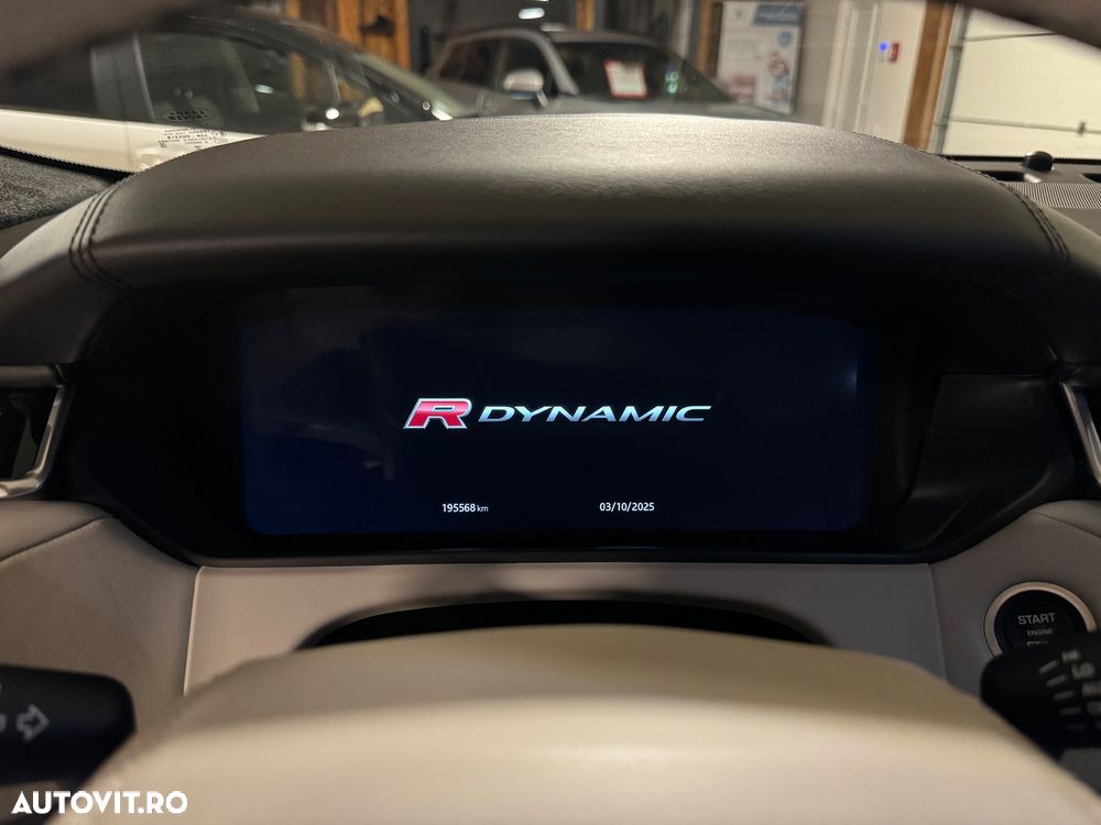 Land Rover Range Rover Velar 3.0 R-Dynamic HSE - 22