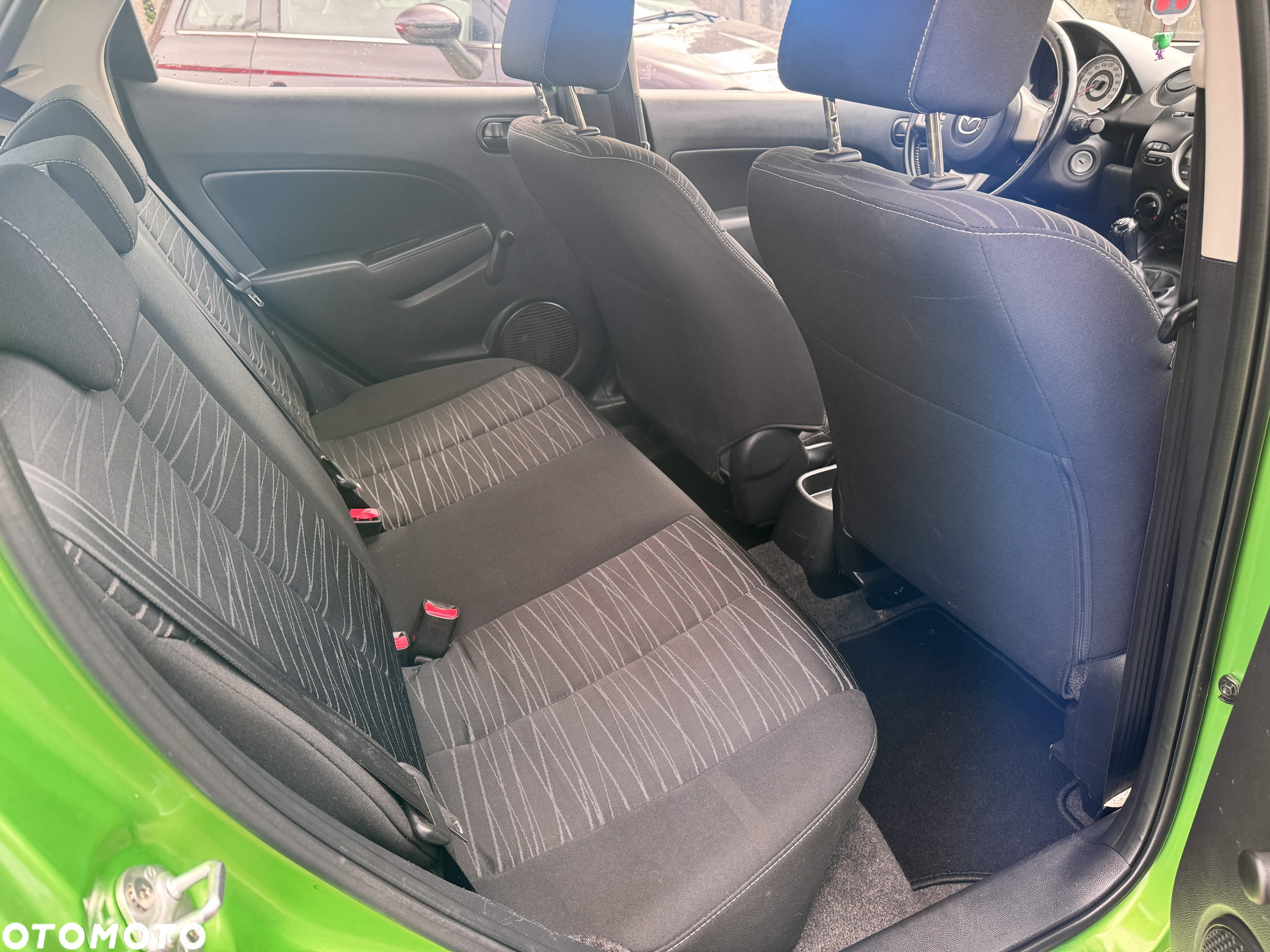 Mazda 2 1.3 Exclusive - 12