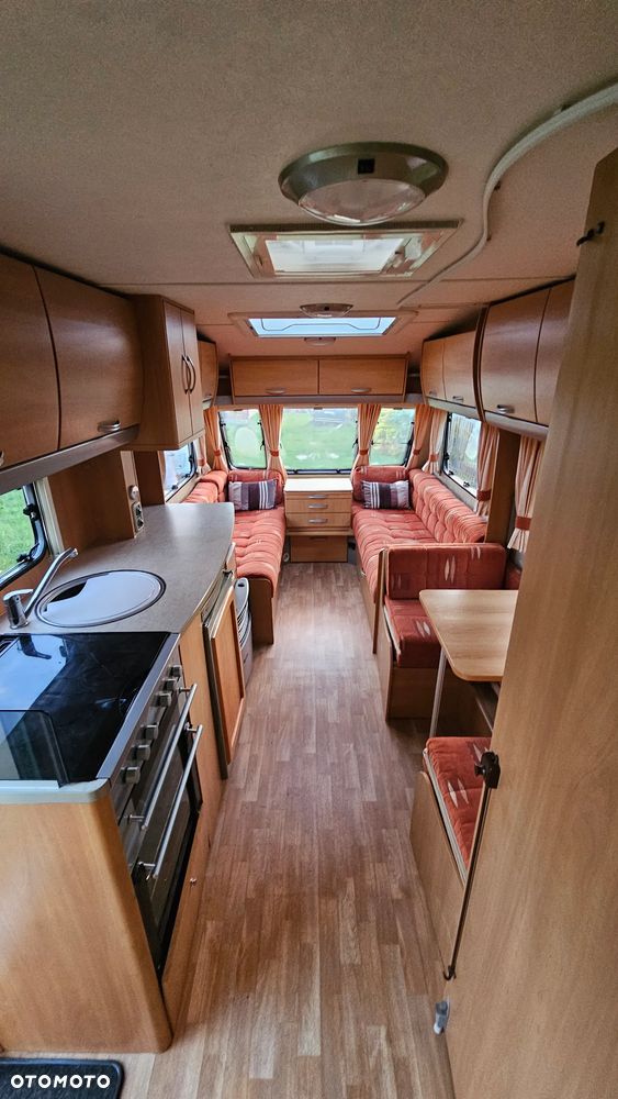 SWIFT Charisma 560 - 11