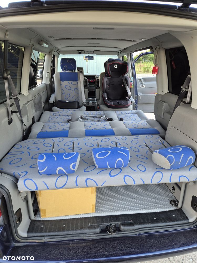 Volkswagen Multivan - 4